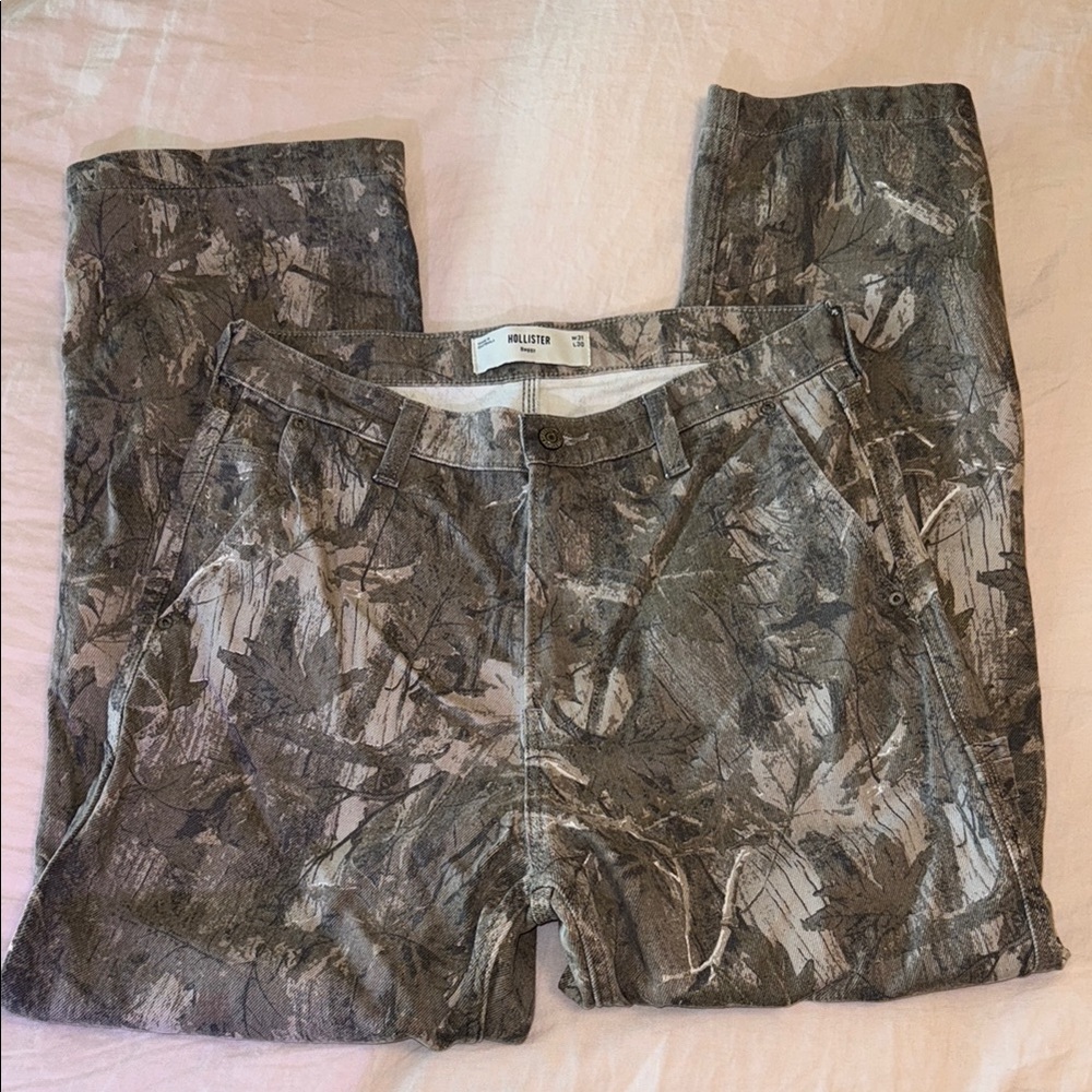 Hollister - Baggy Camo Painter Pants